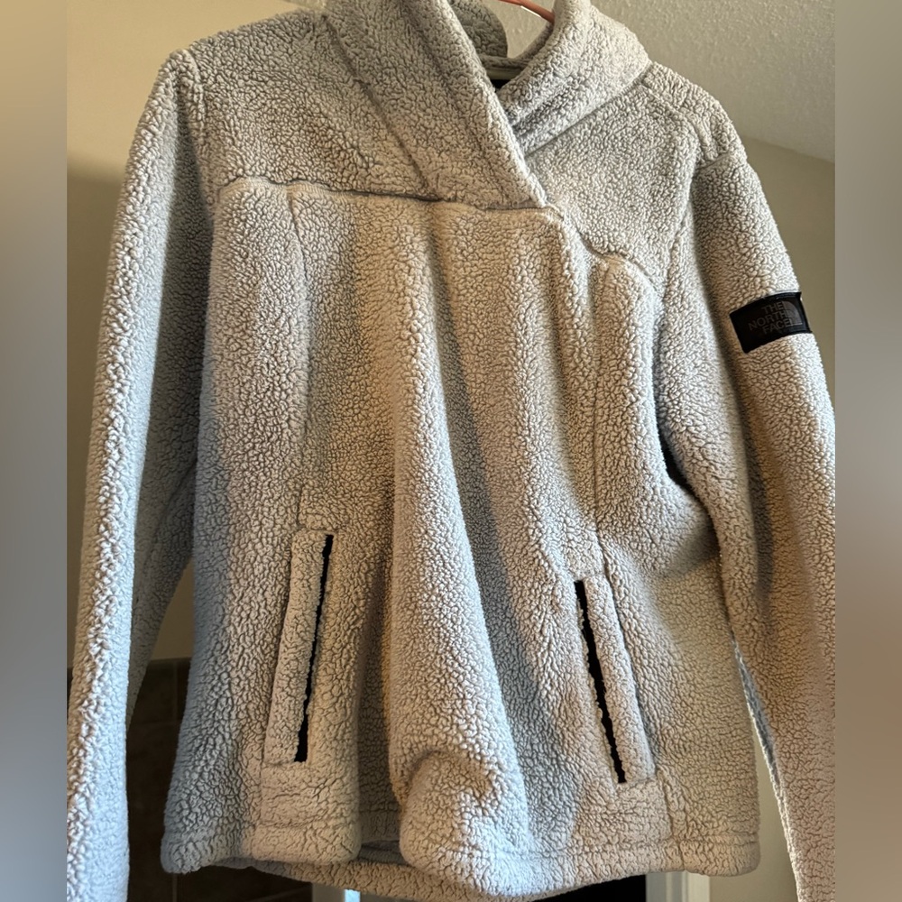 North Face Sherpa Pull Over